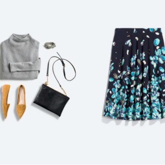 Gilli Blue & Black Floral Midi Skirt Size Small - Picture 9 of 9